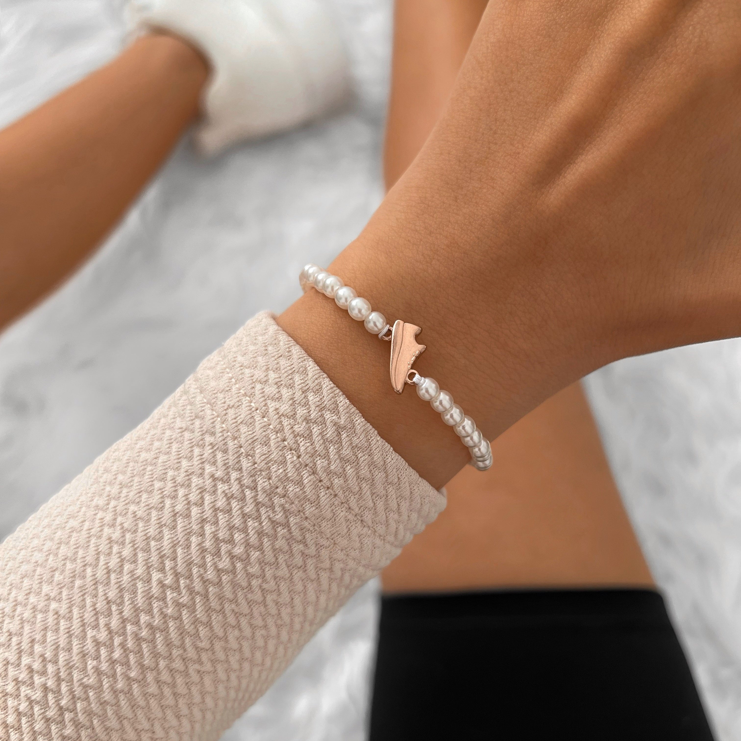 Pearl Rose Runner Chain Bracelet