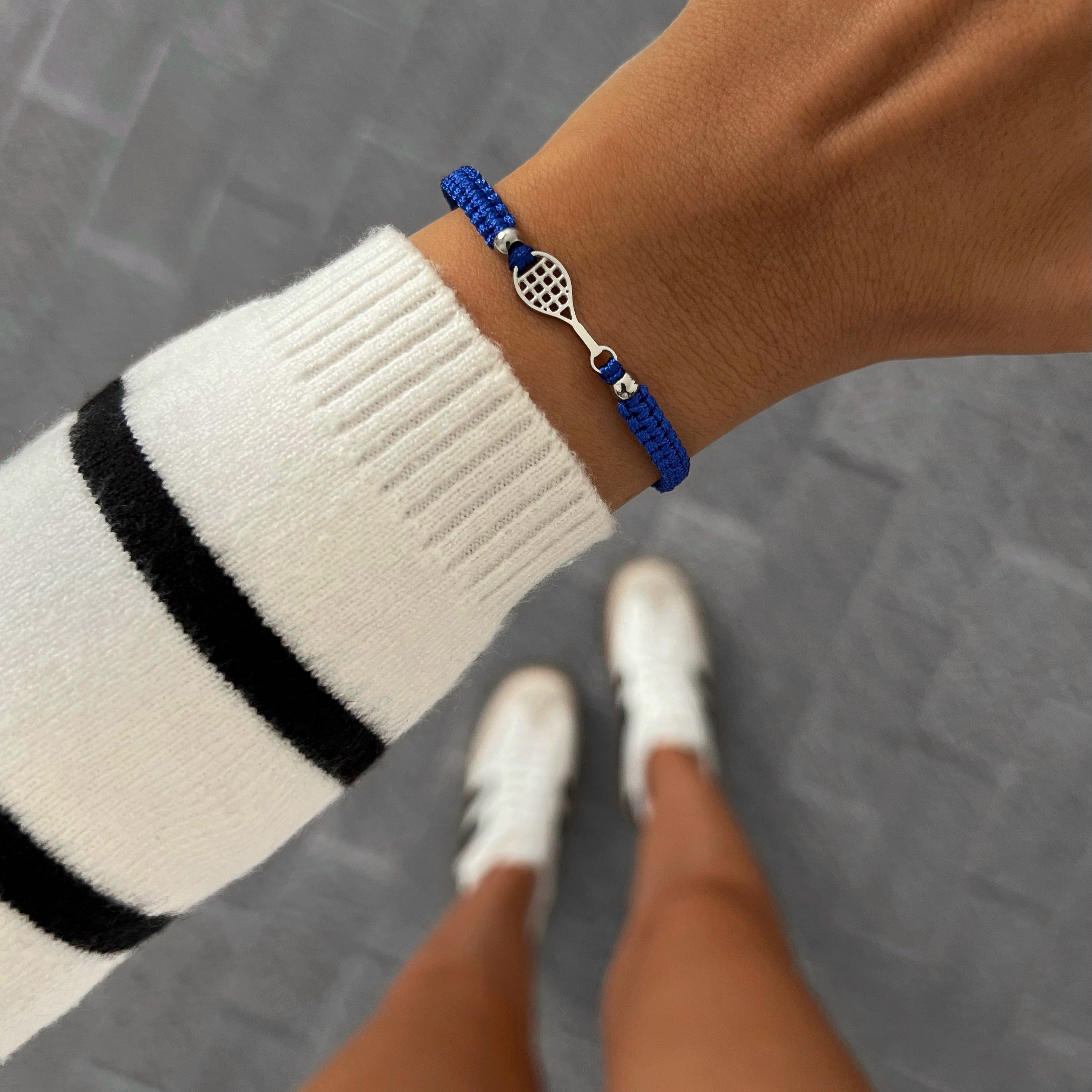 Silver Tennis Court Blue Braided Armband