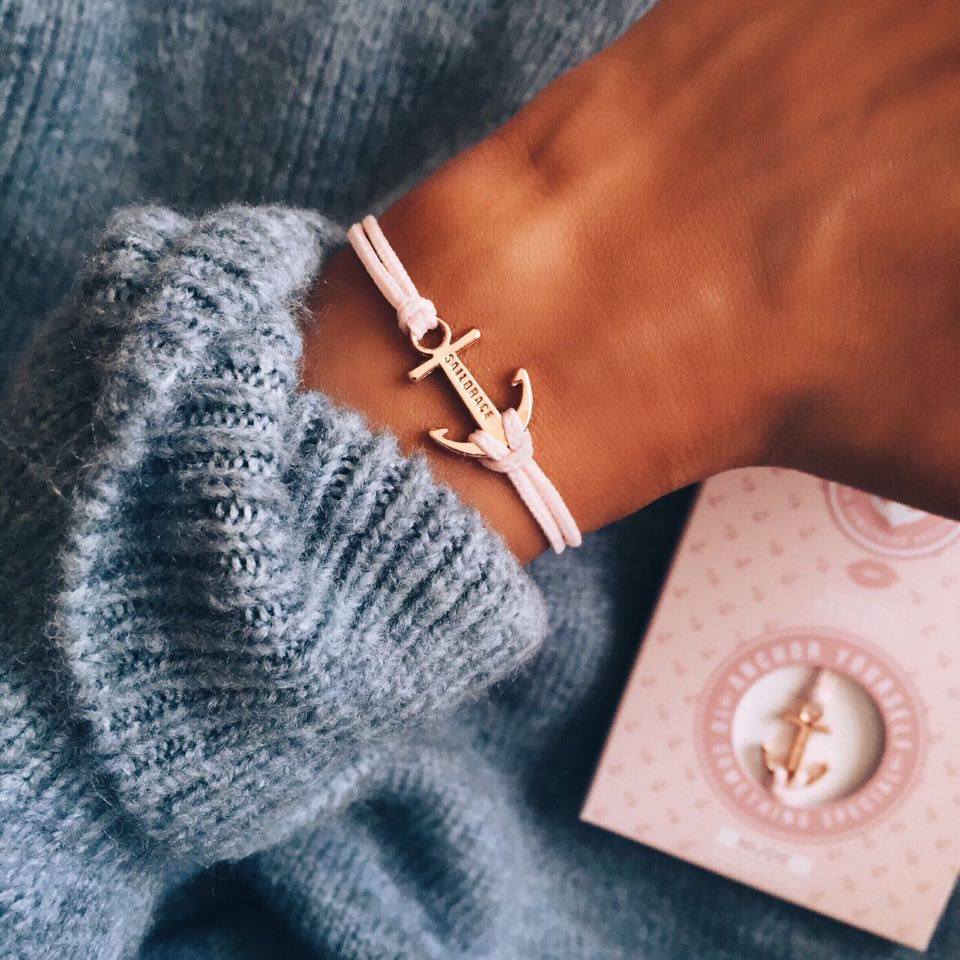 Rose Gold Nude Anchor Pulsera