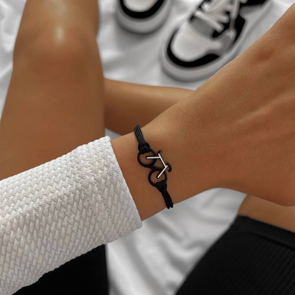 Monochrome Bike Pulsera