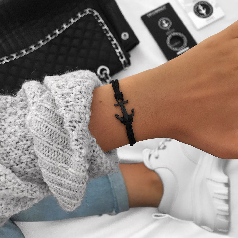 Black anchor bracelet