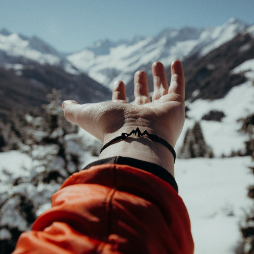 Mountain Black Armband