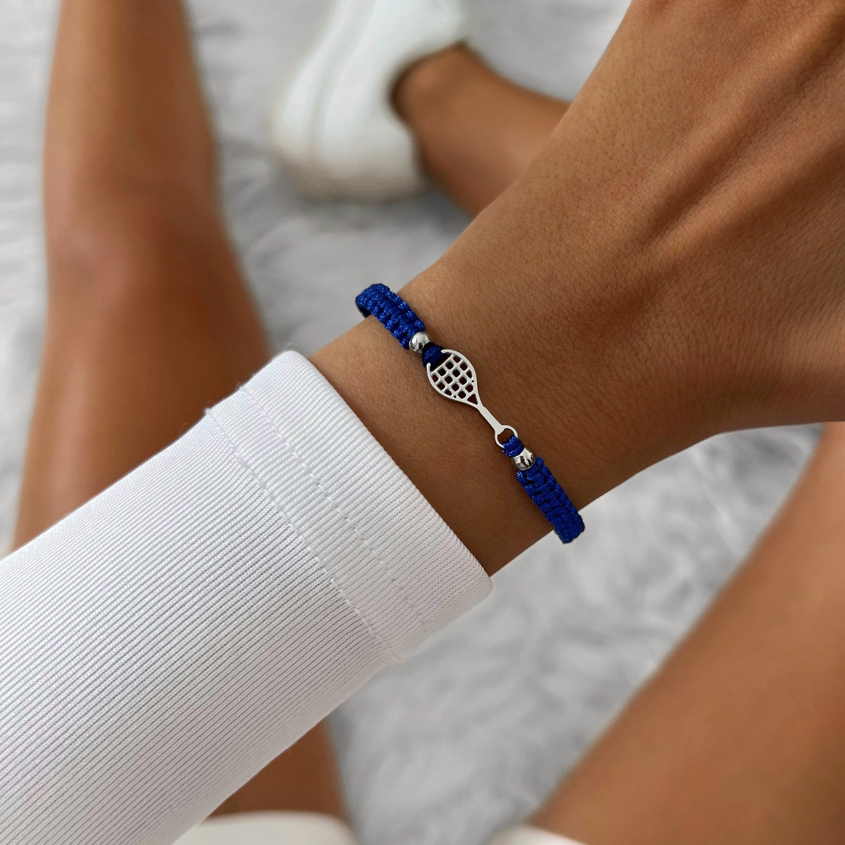 Silver Tennis Court Blue Braided Armband